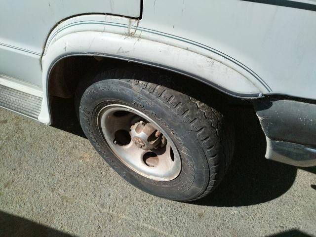 Photo 9 from auction – 1996 DODGE RAM VAN B2 with VIN 2B6HB21Y0TK172324