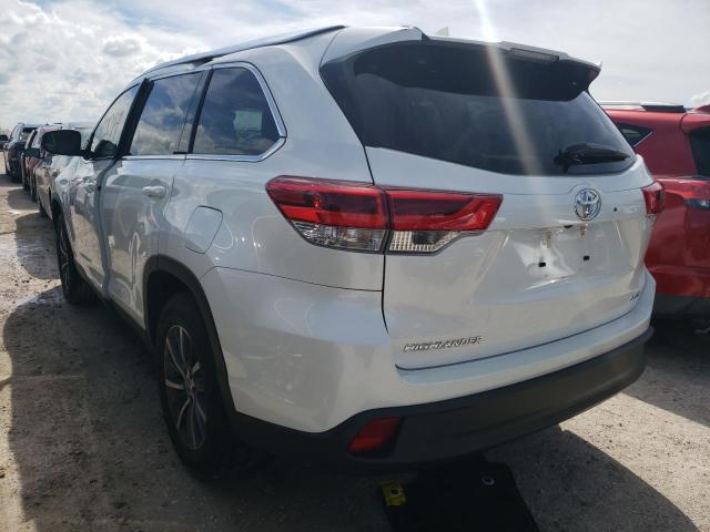 Photo 3 from auction – 2019 TOYOTA HIGHLANDER with VIN 5TDKZRFH8KS575057