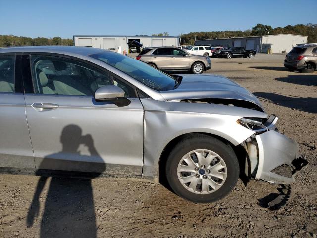 Photo 9 from auction – 2014 FORD FUSION S with VIN 3FA6P0G77ER187582