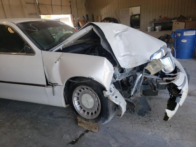 Photo 9 from auction – 2000 LINCOLN TOWN CAR E with VIN 1LNHM81W0YY898262