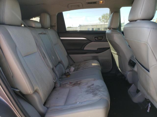 Photo 6 from auction – 2018 TOYOTA HIGHLANDER with VIN 5TDZZRFHXJS236863