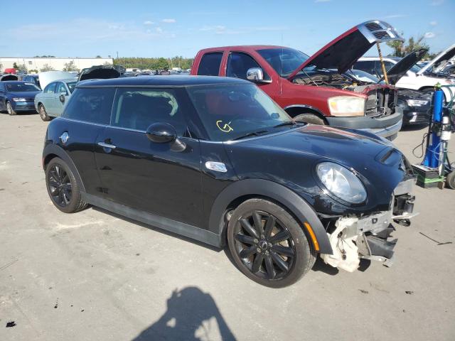 MINI COOPER S 2015 with VIN WMWXP7C55F2A37052 - Photo from auction