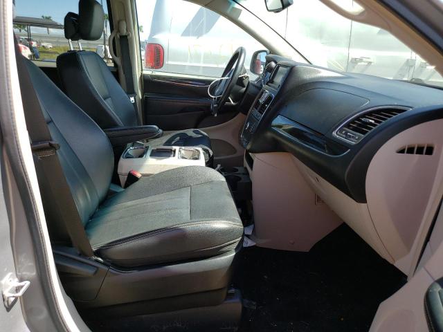 Photo 5 from auction – 2014 CHRYSLER TOWN & COU with VIN 2C4RC1BG0ER163789