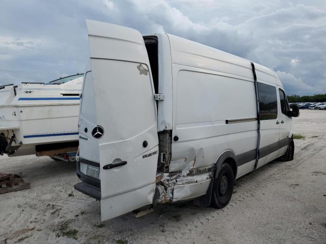 Photo 4 from auction – 2013 MERCEDES-BENZ SPRINTER 2 with VIN WD3PE8CC3D5798453