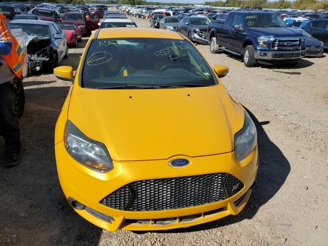 Photo 9 from auction – 2013 FORD FOCUS ST with VIN 1FADP3L90DL135580