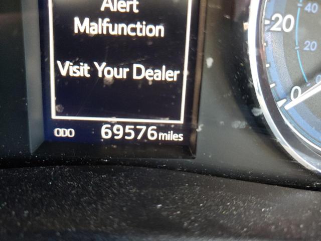 Photo 8 from auction – 2017 TOYOTA COROLLA L with VIN 2T1BURHEXHC772024