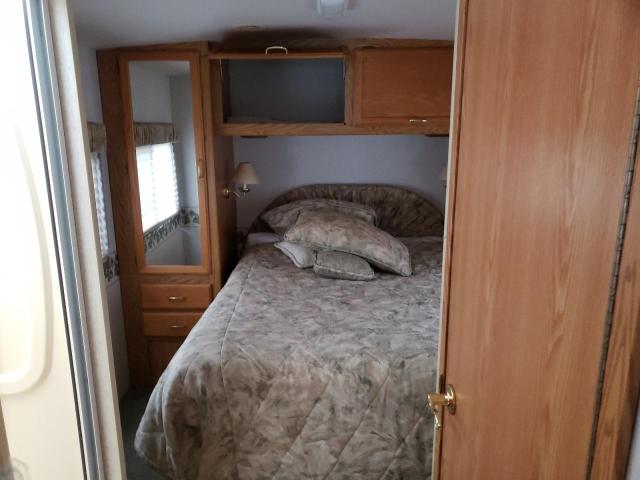 Photo 6 from auction – 2002 WINNEBAGO SIGHTSTEER with VIN 5B4LP57GX23345049