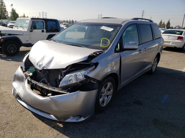 Photo 2 from auction – 2017 TOYOTA SIENNA LE with VIN 5TDKZ3DC0HS776495