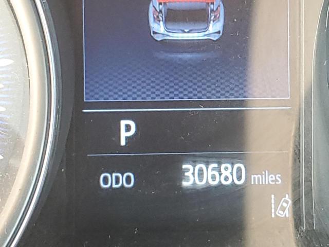 Photo 8 from auction – 2019 TOYOTA C-HR XLE with VIN NMTKHMBX9KR094350