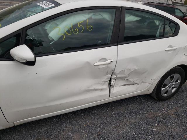 Photo 9 from auction – 2017 KIA FORTE LX with VIN 3KPFK4A79HE126061