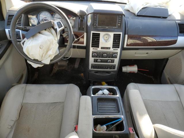 Photo 8 from auction – 2010 CHRYSLER TOWN & COU with VIN 2A4RR8DX8AR494175
