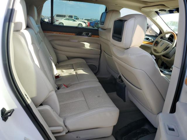 Photo 6 from auction – 2011 LINCOLN MKT with VIN 2LMHJ5FR8BBJ53875