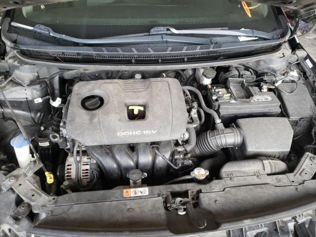 Photo 7 from auction – 2017 KIA FORTE LX with VIN 3KPFL4A78HE125979