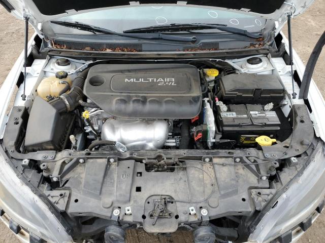 Photo 7 from auction – 2015 CHRYSLER 200 LIMITE with VIN 1C3CCCAB8FN560158
