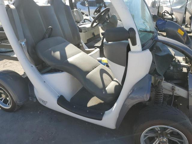 Photo 9 from auction – 2002 GEM GOLF CART with VIN 5ASAG27482F026314