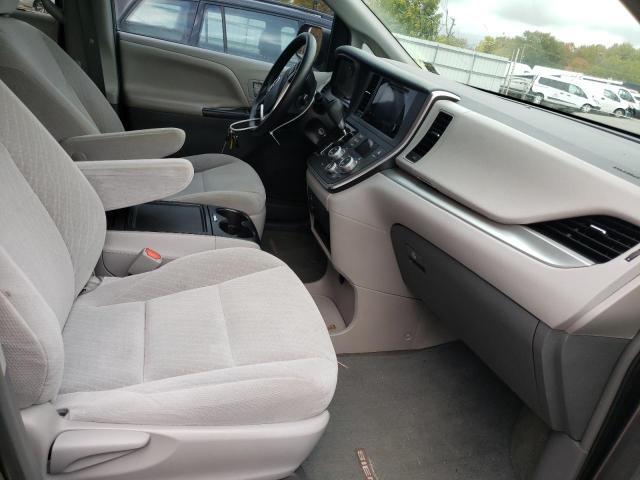 Foto 5 de la subasta – 2017 TOYOTA SEINNA con VIN 5TDKZ3DC5HS875281
