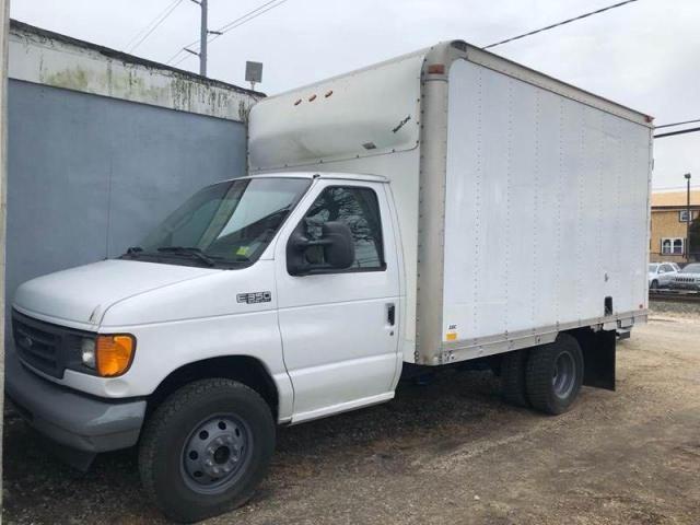 Photo 2 from auction – 2003 FORD ECONOLINE with VIN 1FDWE35L33HB09148