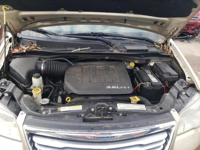 Photo 7 from auction – 2011 CHRYSLER TOWN & COU with VIN 2A4RR5DG7BR681617