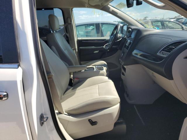 Photo 5 from auction – 2013 CHRYSLER TOWN & COU with VIN 2C4RC1CG2DR569568