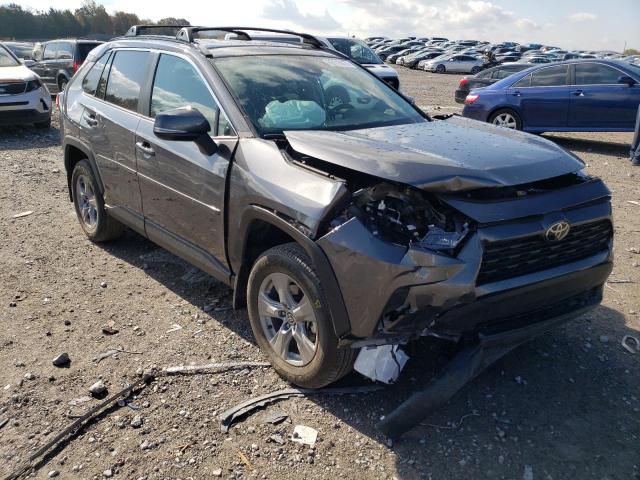 TOYOTA RAV4 XLE 2022 with VIN 2T3P1RFV1NC302050 - Photo from auction