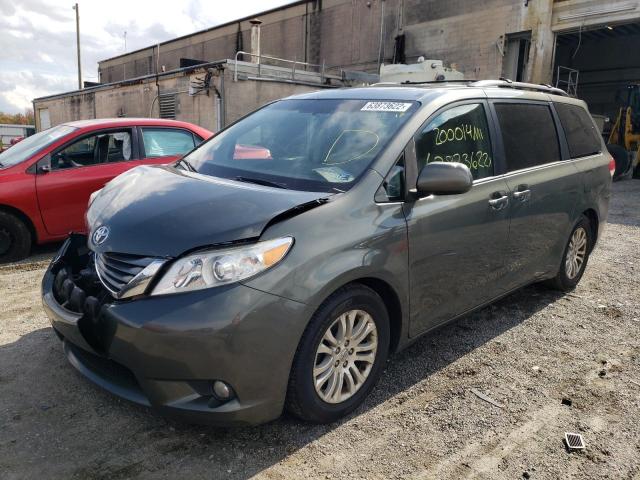 Photo 2 from auction – 2013 TOYOTA SIENNA XLE with VIN 5TDYK3DC8DS317420