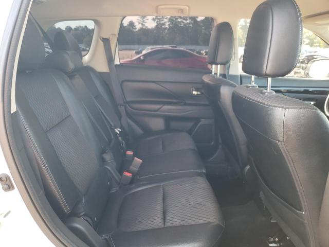 Photo 6 from auction – 2015 MITSUBISHI OUTLANDER with VIN JA4AD3A37FZ001518