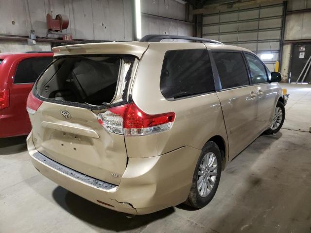 Photo 4 from auction – 2012 TOYOTA SIENNA XLE with VIN 5TDYK3DC2CS256063