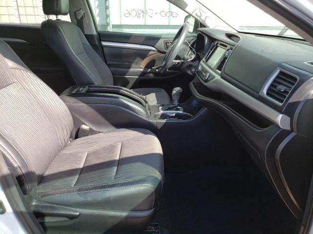 Photo 5 from auction – 2018 TOYOTA HIGHLANDER with VIN 5TDZZRFH1JS258203