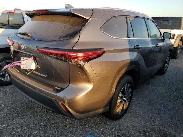 Photo 4 from auction – 2021 TOYOTA HIGHLANDER with VIN 5TDGZRAHXMS044426