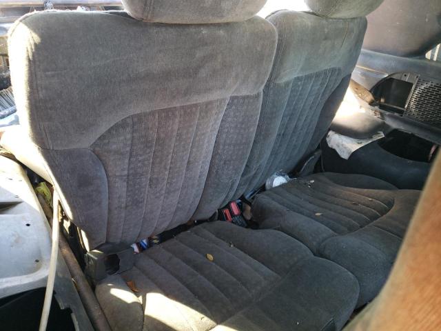 Photo 6 from auction – 2001 CHEVROLET BLAZER with VIN 1GNCT18W31K232575