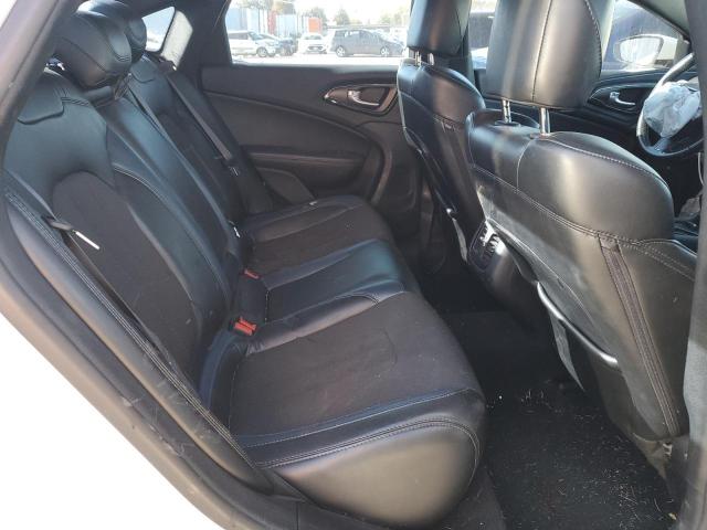 Photo 6 from auction – 2015 CHRYSLER 200 S with VIN 1C3CCCBG2FN698918