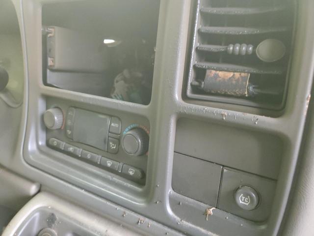 Photo 9 from auction – 2004 GMC YUKON with VIN 1GKEC13ZX4J142664