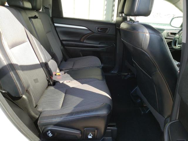 Photo 6 from auction – 2018 TOYOTA HIGHLANDER with VIN 5TDZZRFH1JS258203