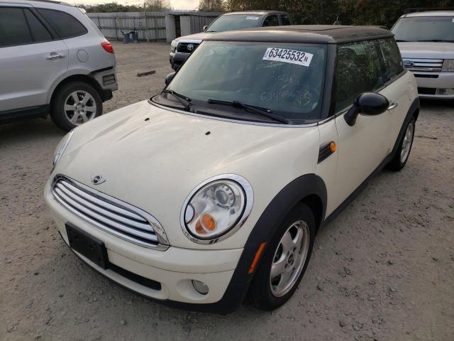 Photo 2 from auction – 2010 MINI COOPER with VIN WMWMF3C54ATZ24012