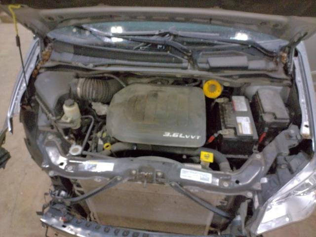 Photo 7 from auction – 2015 CHRYSLER TOWN & COU with VIN 2C4RC1BG5FR594937
