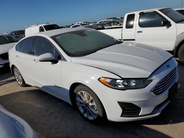 FORD FUSION SE 2019 with VIN 3FA6P0LU1KR221376 - Photo from auction