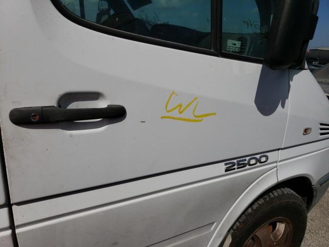 Photo 9 from auction – 2006 DODGE SPRINTER 2 with VIN WD8PD644965969251
