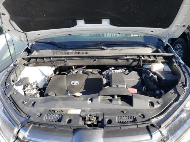 Photo 7 from auction – 2019 TOYOTA HIGHLANDER with VIN 5TDDZRFH1KS735319