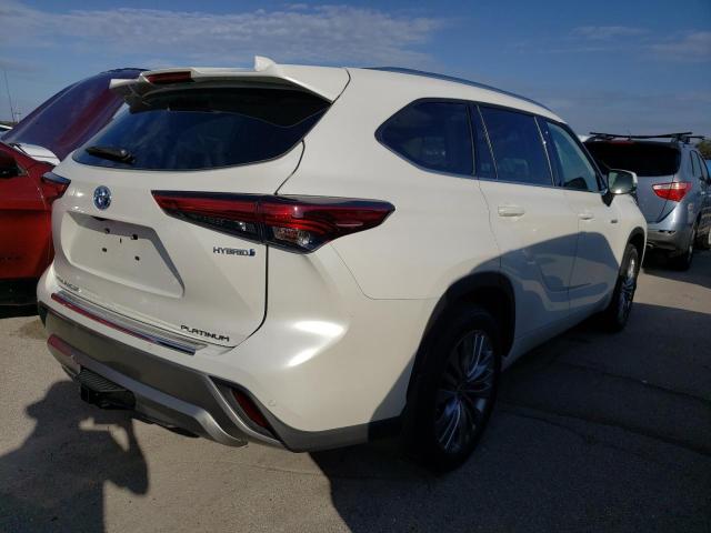 Photo 4 from auction – 2020 TOYOTA HIGHLANDER with VIN 5TDEBRCH3LS012795