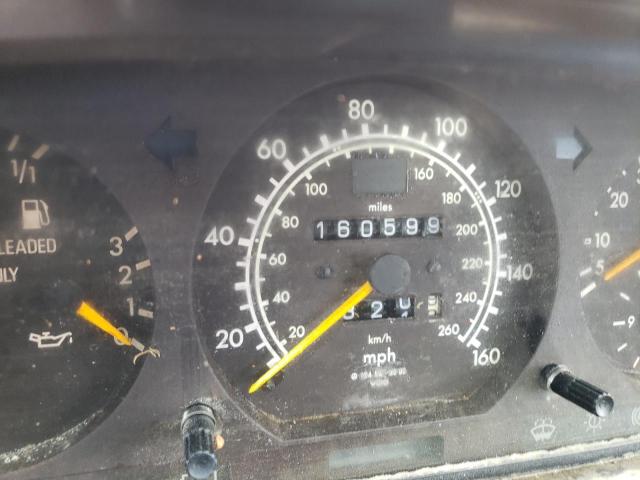 Photo 8 from auction – 1994 MERCEDES-BENZ E 320 with VIN WDBEA52E8RC019009