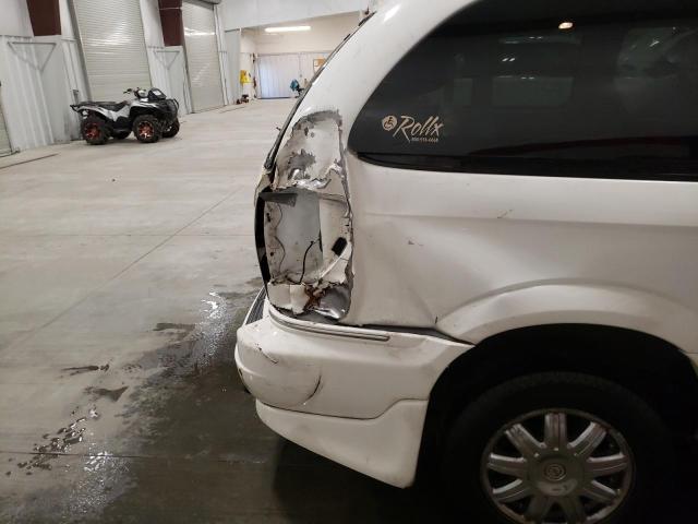 Photo 9 from auction – 2005 CHRYSLER TOWN & COU with VIN 2C8GP64L25R164167