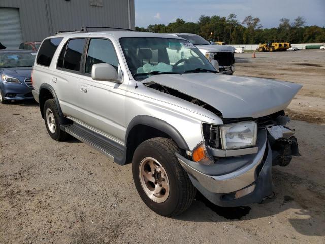 TOYOTA 4RUNNER SR 2000 with VIN JT3GN86R4Y0166929 - Photo from auction