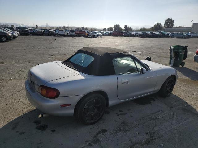 Photo 4 from auction – 1999 MAZDA MX-5 MIATA with VIN JM1NB3538X0120434
