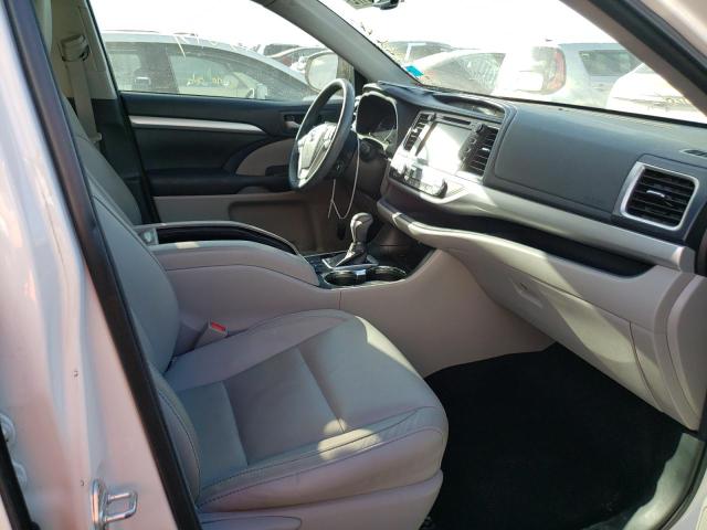 Photo 5 from auction – 2016 TOYOTA HIGHLANDER with VIN 5TDKKRFH1GS163543