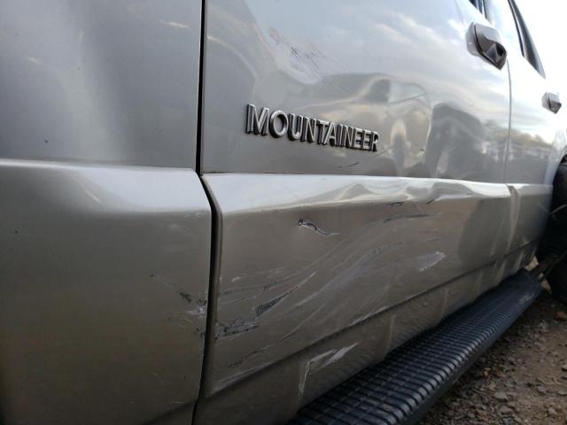 Photo 10 from auction – 2002 MERCURY MOUNTAINEE with VIN 4M2ZU86W92UJ18172