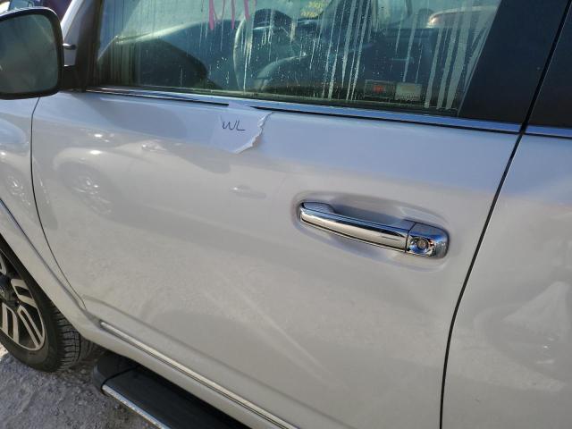 Photo 9 from auction – 2017 TOYOTA 4RUNNER SR with VIN JTEBU5JR9H5476765