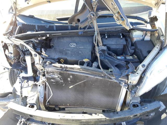 Photo 7 from auction – 2011 TOYOTA SIENNA XLE with VIN 5TDYK3DC8BS062393
