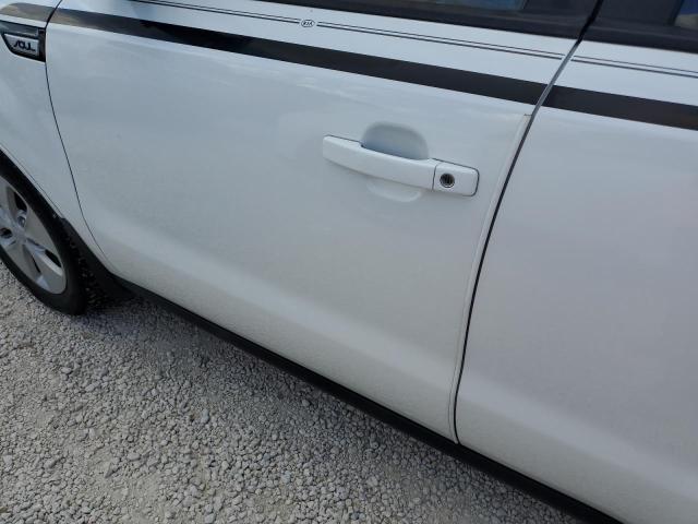 Photo 9 from auction – 2016 KIA SOUL with VIN KNDJN2A26G7396552
