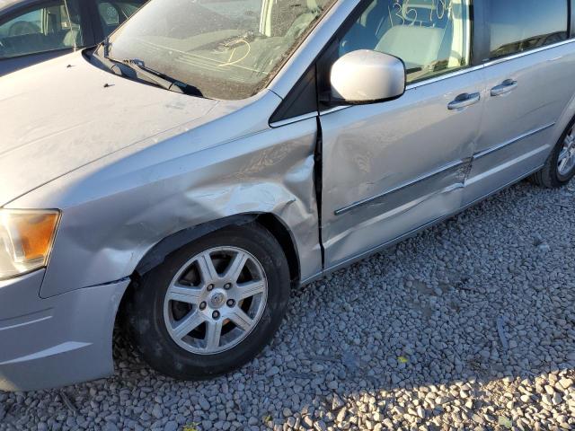 Photo 9 from auction – 2010 CHRYSLER TOWN & COU with VIN 2A4RR5D16AR359352