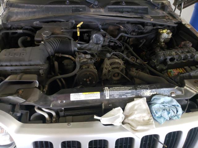 Photo 7 from auction – 2004 JEEP LIBERTY SP with VIN 1J4GL48K94W328016